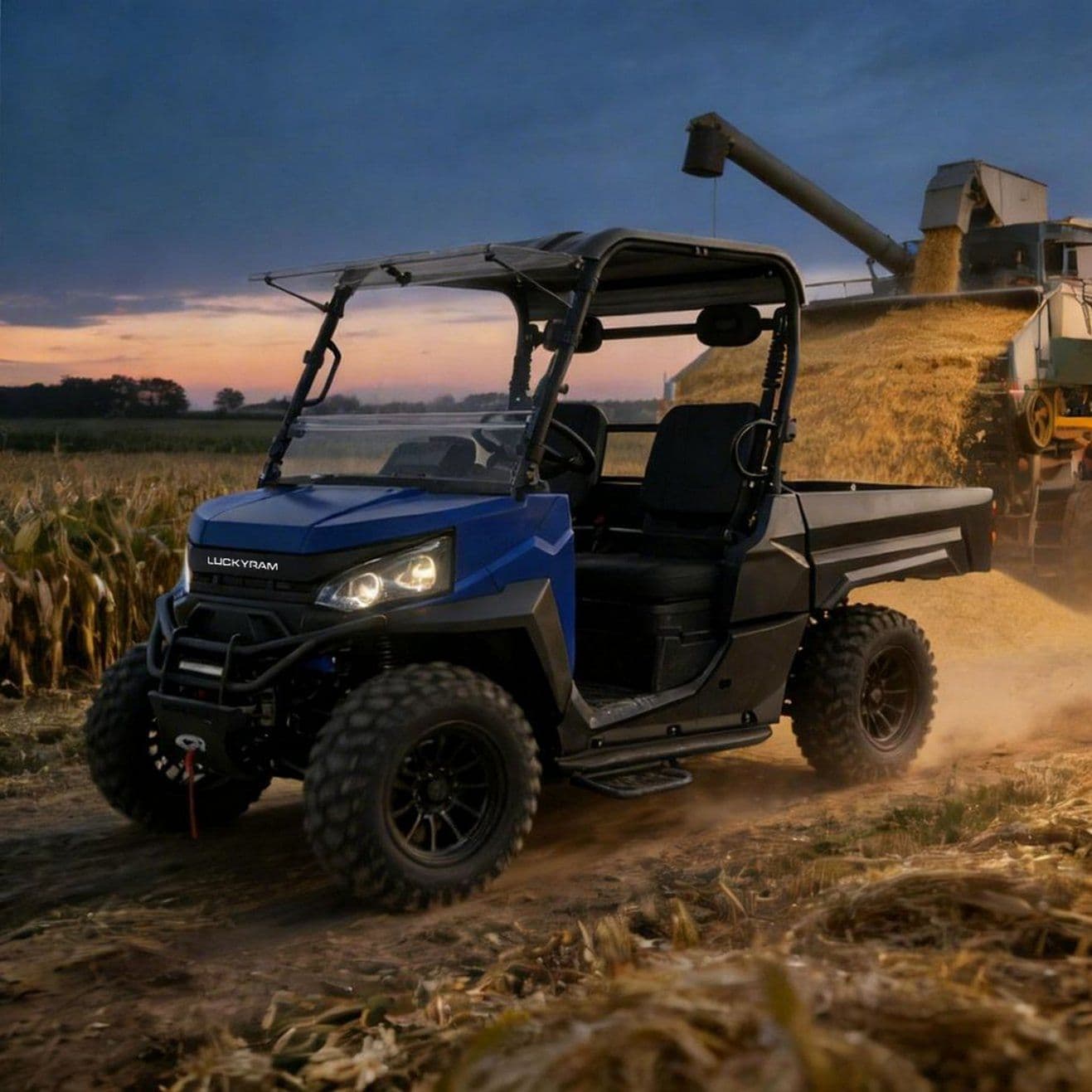 صيانة منخفضة 10KW محرك تيار متردد 4WD UTV لمزرعة الولايات المتحدة الأمريكية 350 كجم سرير كهربائي 73.6 فولت رفع كهربائي للشحن الخلفي